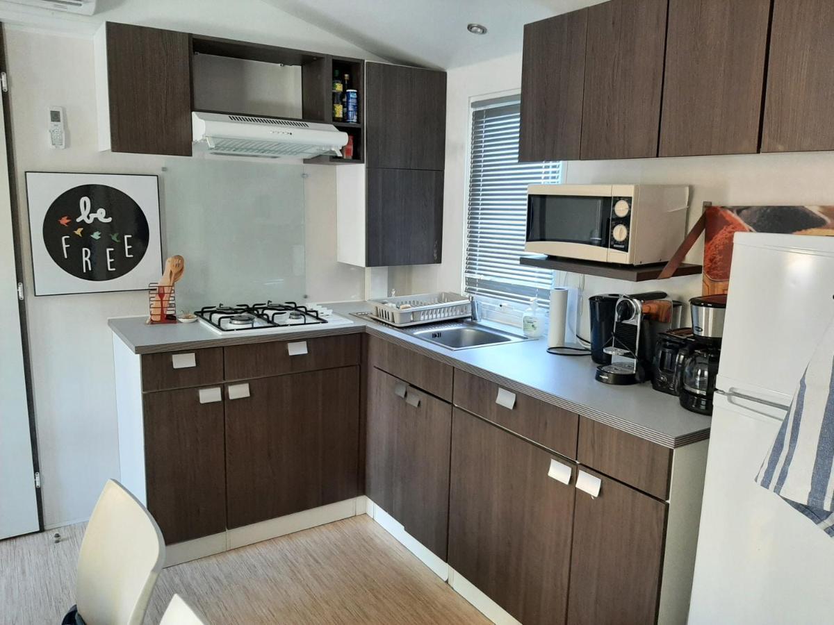 Mobile Home Entierement Equipe La Roque-d'Antheron Exterior foto