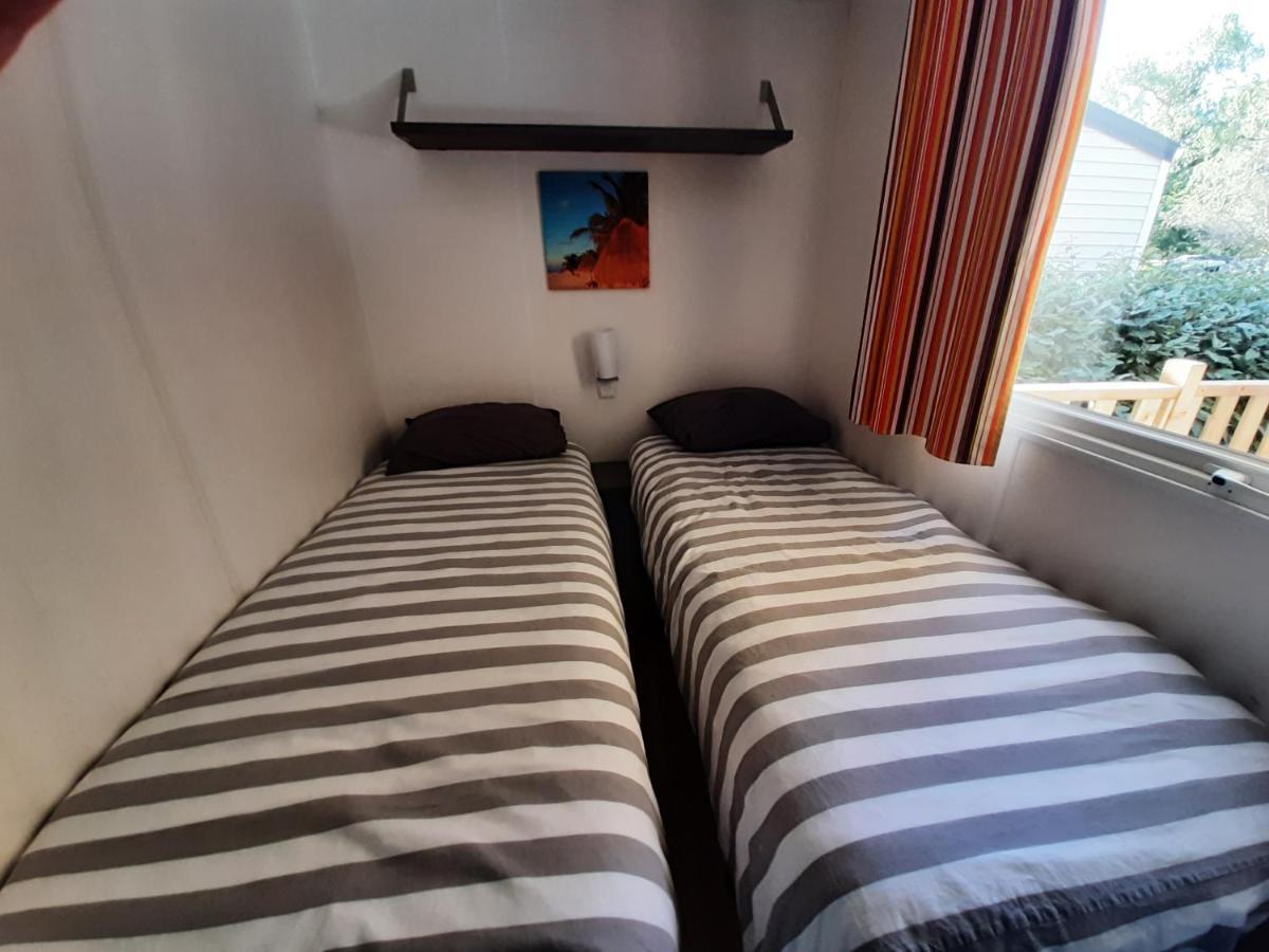 Mobile Home Entierement Equipe La Roque-d'Antheron Exterior foto