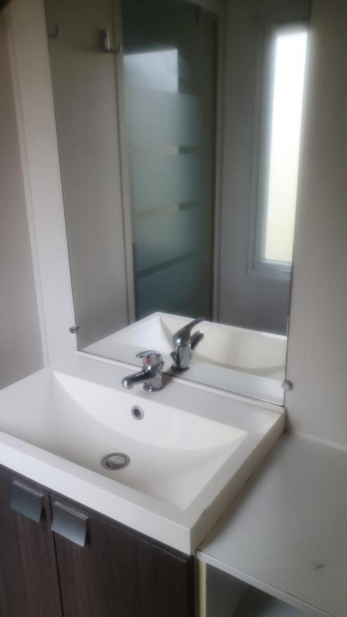 Mobile Home Entierement Equipe La Roque-d'Antheron Exterior foto